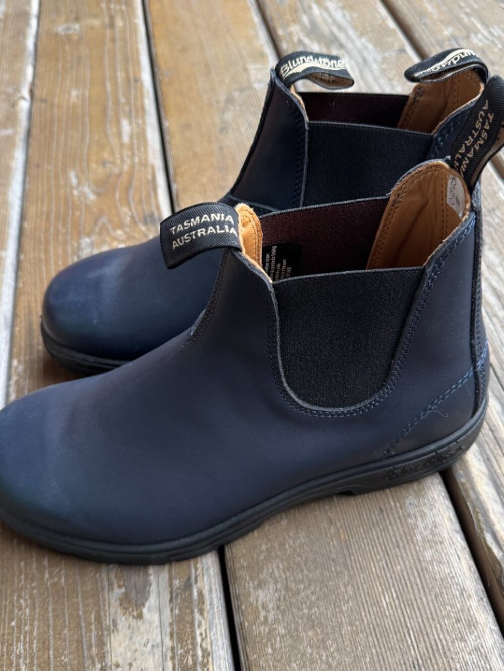 NWOT Blundstone Navy Blue Leather Chelsea Boots in Women's 11/Men's 9.5 - Picture 5 of 12